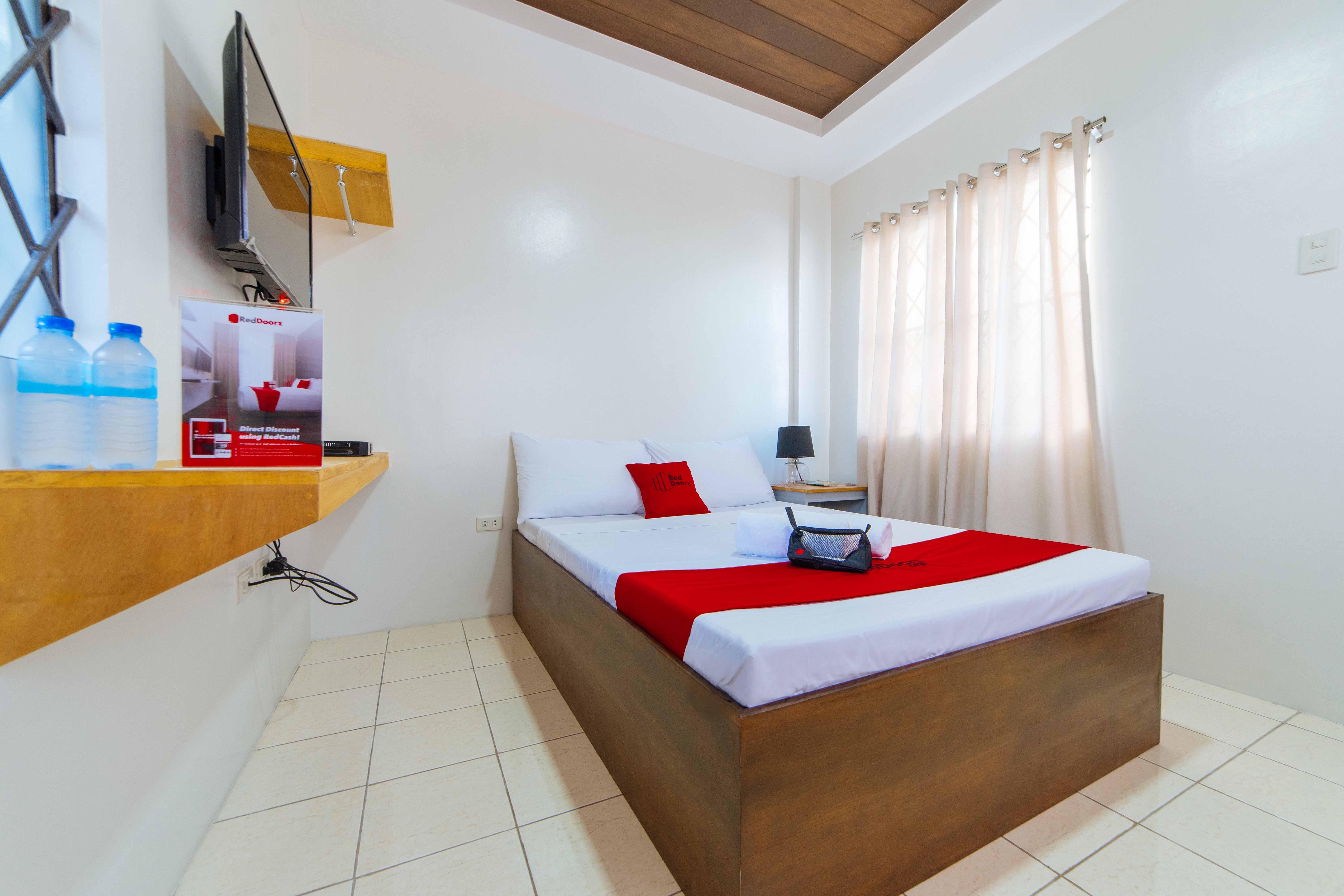 Reddoorz Plus @ Casa Lucia Sindalan San Fernando City Pampanga Exterior photo
